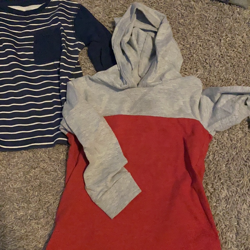 Size 2T shirts - Picture 4 of 4